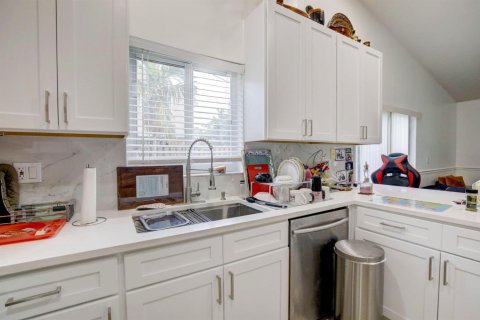 Casa en venta en Pembroke Pines, Florida, 3 dormitorios, 170.75 m2 № 2184813 - foto 6