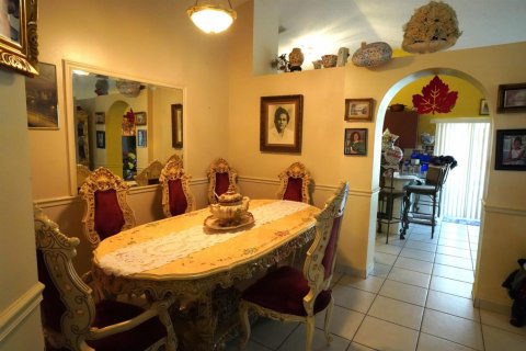 Casa en venta en Pembroke Pines, Florida, 3 dormitorios, 170.75 m2 № 2184813 - foto 10