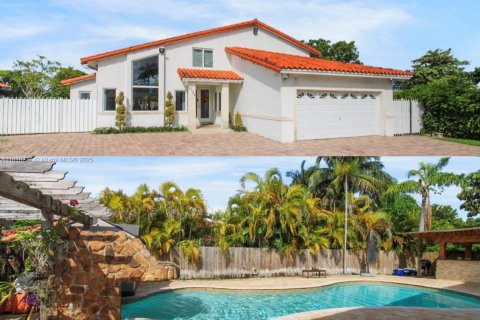 House in Miami, Florida 6 bedrooms, 264.86 sq.m. № 1775282 - photo 1