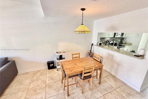 Touwnhouse à louer à Weston, Floride: 2 chambres, 103.12 m2 № 1890465 - photo 4