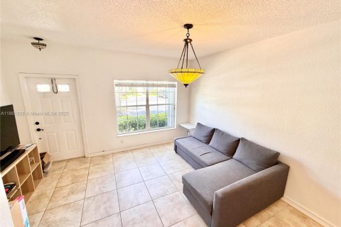 Touwnhouse à louer à Weston, Floride: 2 chambres, 103.12 m2 № 1890465 - photo 10