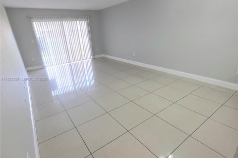 Copropriété à louer à Miami Gardens, Floride: 1 chambre, 67.82 m2 № 1977347 - photo 15