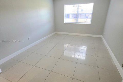 Copropriété à louer à Miami Gardens, Floride: 1 chambre, 67.82 m2 № 1977347 - photo 9