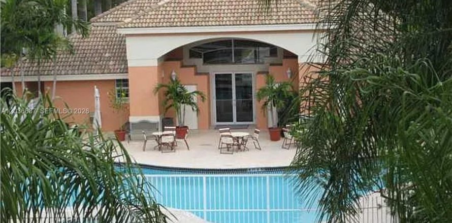 Condo à Davie, Floride, 2 chambres  № 2084871