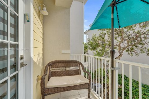 Townhouse in Wilton Manors, Florida 3 bedrooms, 200.3 sq.m. № 2189439 - photo 26