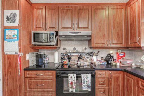 Villa ou maison à vendre à Seminole, Floride: 2 chambres, 98.94 m2 № 2149885 - photo 14