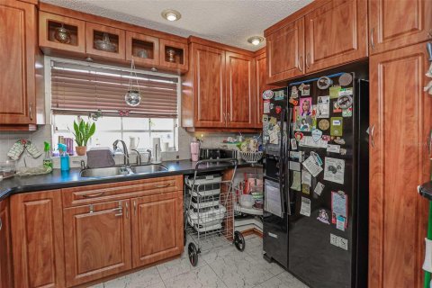 Villa ou maison à vendre à Seminole, Floride: 2 chambres, 98.94 m2 № 2149885 - photo 12