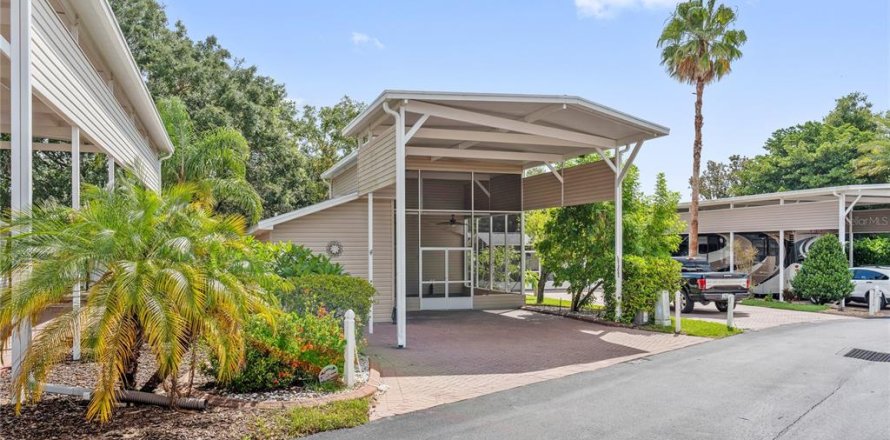 House in Davenport, Florida 2 bedrooms, 115.94 sq.m. № 1784329