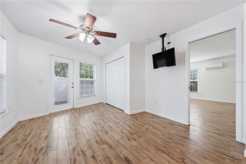 House in Davenport, Florida 2 bedrooms, 115.94 sq.m. № 1784329 - photo 10