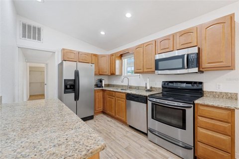 House in Davenport, Florida 2 bedrooms, 115.94 sq.m. № 1784329 - photo 7