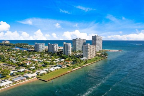 Condo in Fort Lauderdale, Florida, 3 bedrooms  № 723546 - photo 1