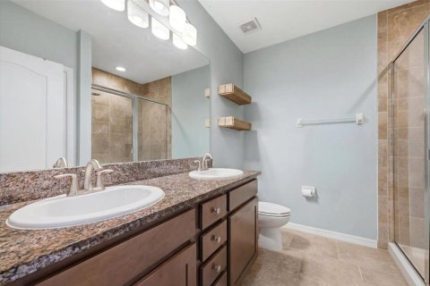Townhouse in Sarasota, Florida 3 bedrooms, 159.42 sq.m. № 2207411 - photo 18