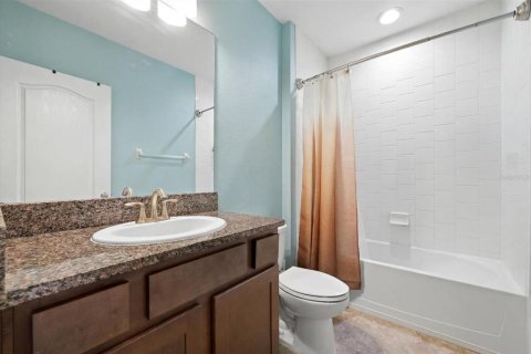 Townhouse in Sarasota, Florida 3 bedrooms, 159.42 sq.m. № 2207411 - photo 22