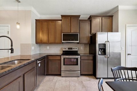 Townhouse in Sarasota, Florida 3 bedrooms, 159.42 sq.m. № 2207411 - photo 12