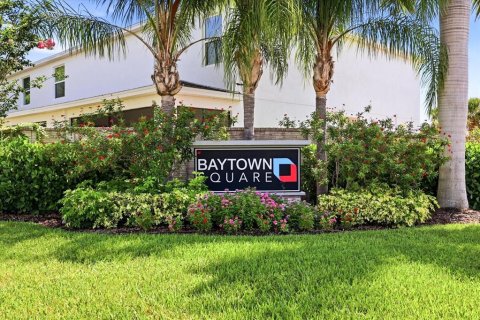 Townhouse in Sarasota, Florida 3 bedrooms, 159.42 sq.m. № 2207411 - photo 3