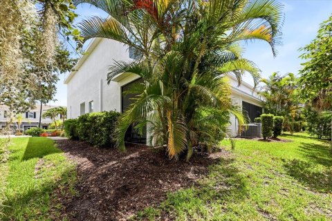 Townhouse in Sarasota, Florida 3 bedrooms, 159.42 sq.m. № 2207411 - photo 27