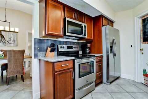 House in Bradenton, Florida 3 bedrooms, 180.79 sq.m. № 2232137 - photo 26