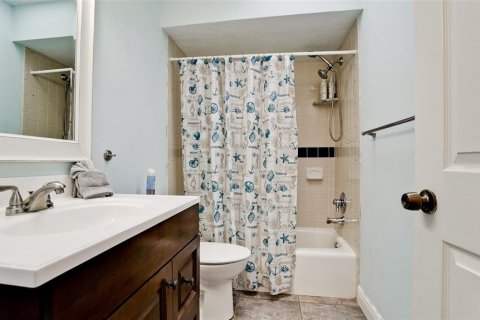 House in Bradenton, Florida 3 bedrooms, 180.79 sq.m. № 2232137 - photo 19