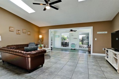 House in Bradenton, Florida 3 bedrooms, 180.79 sq.m. № 2232137 - photo 8