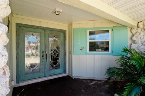 House in Bradenton, Florida 3 bedrooms, 180.79 sq.m. № 2232137 - photo 2