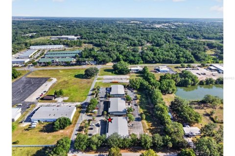 Commercial property in Leesburg, Florida № 2122440 - photo 11