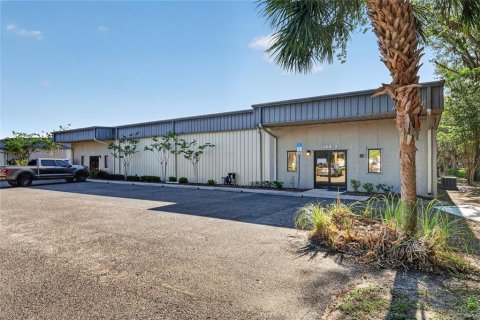 Commercial property in Leesburg, Florida № 2122440 - photo 5