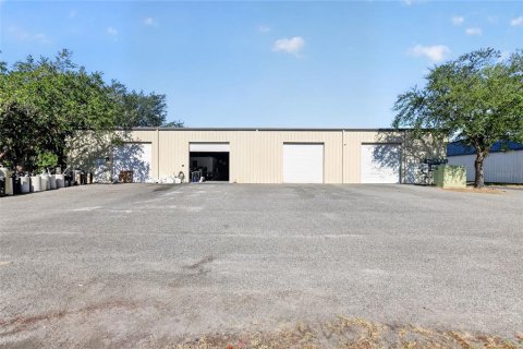 Commercial property in Leesburg, Florida № 2122440 - photo 7