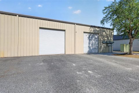 Commercial property in Leesburg, Florida № 2122440 - photo 6