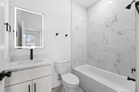 Casa en venta en North Port, Florida, 4 dormitorios, 169.73 m2 № 1833034 - foto 11