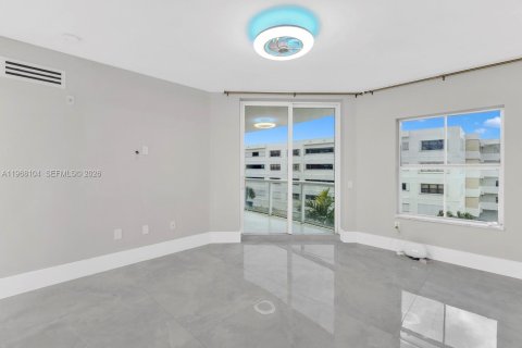 Купить кондоминиум в Дирфилд-Бич, Флорида 3 спальни, 191.01м2, № 2029066 - фото 21