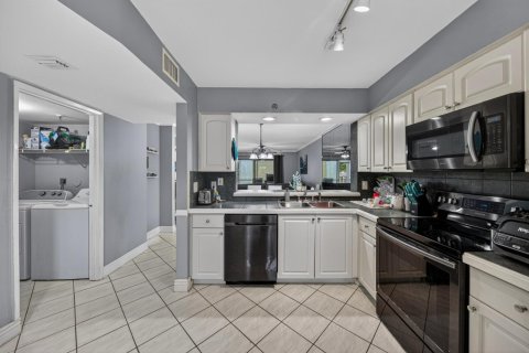 Copropriété à louer à Pompano Beach, Floride: 2 chambres, 129.97 m2 № 2190935 - photo 5