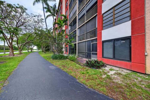 Copropriété à louer à Pompano Beach, Floride: 2 chambres, 129.97 m2 № 2190935 - photo 27