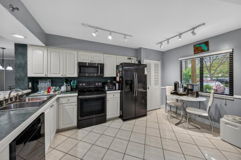 Copropriété à louer à Pompano Beach, Floride: 2 chambres, 129.97 m2 № 2190935 - photo 8