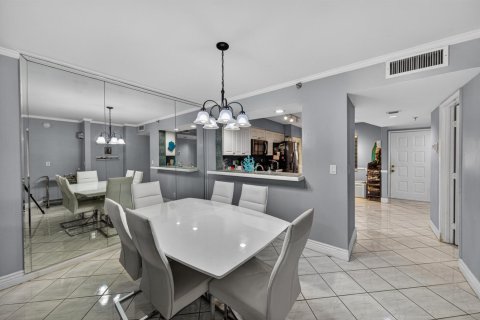 Copropriété à louer à Pompano Beach, Floride: 2 chambres, 129.97 m2 № 2190935 - photo 12