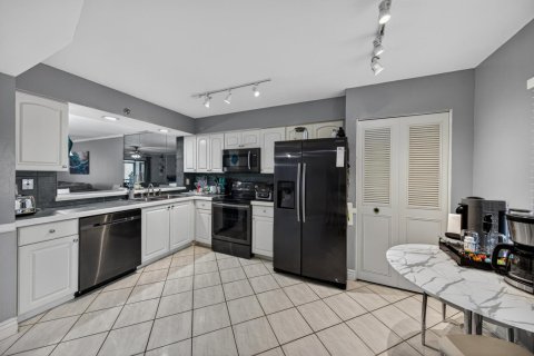 Copropriété à louer à Pompano Beach, Floride: 2 chambres, 129.97 m2 № 2190935 - photo 10