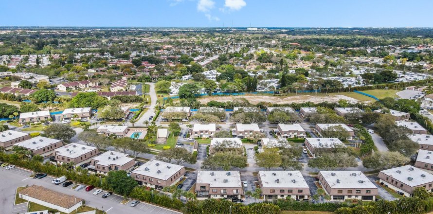 Adosado en Boca Raton, Florida 3 dormitorios, 147.99 m2 № 1009410