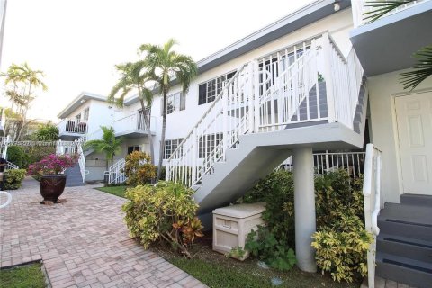 Copropriété à vendre à Bay Harbor Islands, Floride: 2 chambres, 101.45 m2 № 1713077 - photo 20