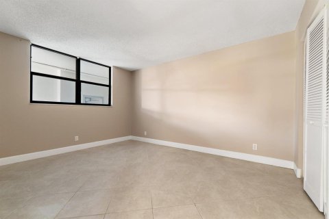 Condo in Juno Beach, Florida, 2 bedrooms  № 2086979 - photo 17