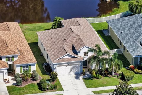 Villa ou maison à vendre à Lakewood Ranch, Floride: 3 chambres, 192.59 m2 № 2420465 - photo 2