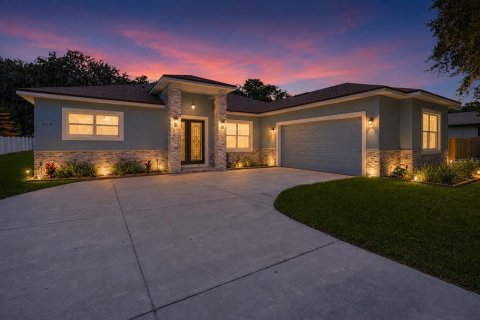 Villa ou maison à Leesburg, Floride 5 chambres, 228.63 m2 № 2120460