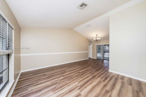 Villa ou maison à louer à Wellington, Floride: 3 chambres, 177.44 m2 № 2055709 - photo 13