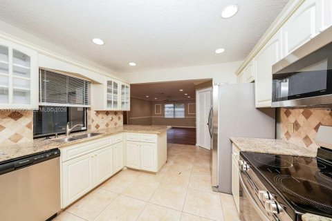 Villa ou maison à louer à Wellington, Floride: 3 chambres, 177.44 m2 № 2055709 - photo 6