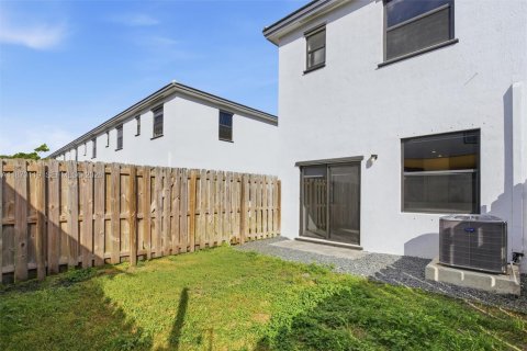 Adosado en venta en Homestead, Florida, 3 dormitorios, 129.41 m2 № 1928966 - foto 18