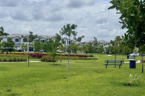 Touwnhouse à vendre à Homestead, Floride: 3 chambres, 129.41 m2 № 1928966 - photo 9