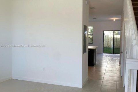 Touwnhouse à vendre à Homestead, Floride: 3 chambres, 129.41 m2 № 1928966 - photo 3