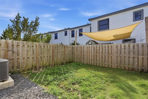 Adosado en venta en Homestead, Florida, 3 dormitorios, 129.41 m2 № 1928966 - foto 17