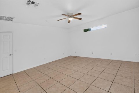 Casa en venta en Port St. Lucie, Florida, 4 dormitorios, 200.85 m2 № 2424506 - foto 15