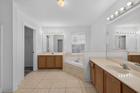 Casa en venta en Port St. Lucie, Florida, 4 dormitorios, 200.85 m2 № 2424506 - foto 28