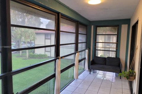 Condominio en venta en Tamarac, Florida, 2 dormitorios, 77.11 m2 № 1988446 - foto 14