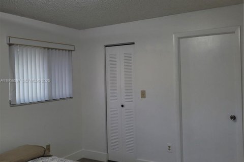 Condominio en venta en Tamarac, Florida, 2 dormitorios, 77.11 m2 № 1988446 - foto 20